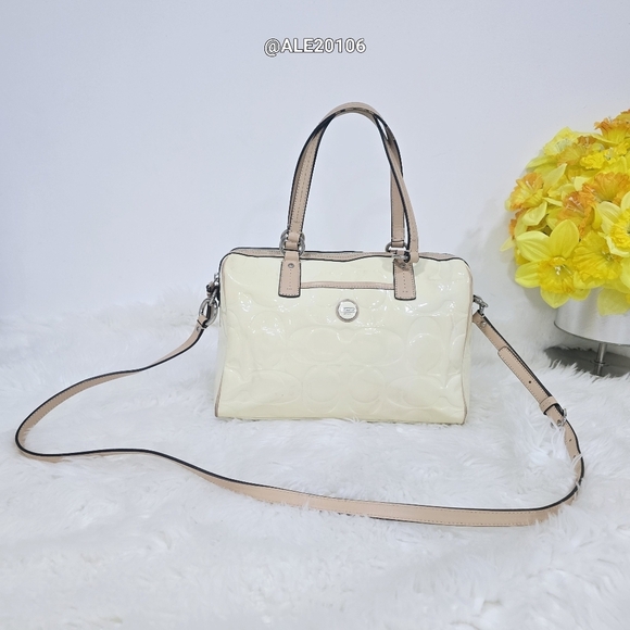 Coach Signature Embossed Patent Leather F25189 Elegant Cream Handbag Crossbody - Picture 17 of 17